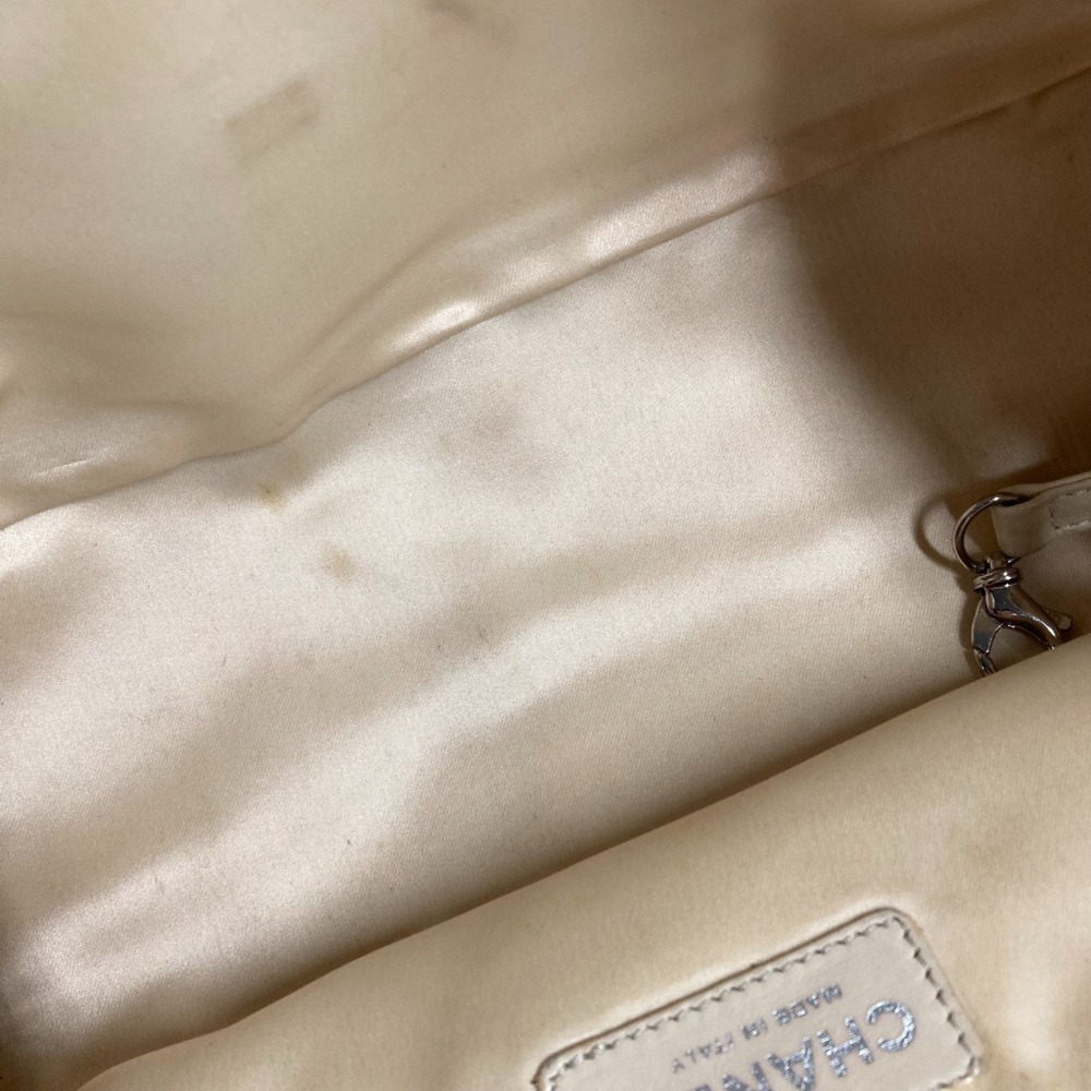 CHANEL Bag - Picture 13 of 16